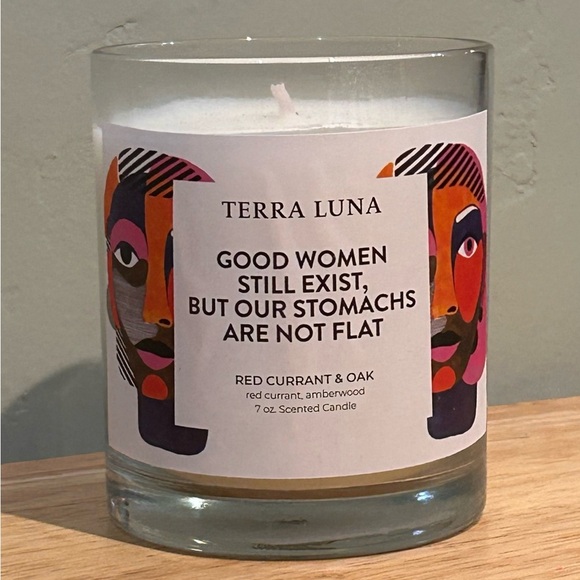Red Current Amberwood And Oak Scented Candle Made By Terra Luna - Picture 1 of 7